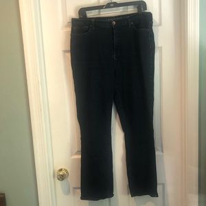 Land’s End Women’s jean size 12. High rise straight leg. Dark rinse.